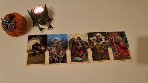 Что он скрывает от вас? | Гадание на таро