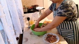 Дожди заливают 🌦️ готовлю домашнюю варёную колбасу- вкуснее чем в магазине!