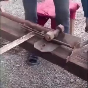 Так легче сгибать арматуру.