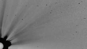 Солнечная плазма нацелена на загадочную комету 3I/ATLAS! 🌌