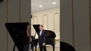 Поёт мой старший брат Богдан 🎹 голос баритон 🎶🎼🎵