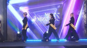 «Мисс и Миссис Урал - Южный Урал». Первый выход участниц «Деловой стиль»