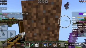 играю на сервере майнкрафт Скай варс часть первая.