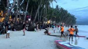 Боракай ночью обзор ночной жизни на Вайт-Бич и рынке ДМолл