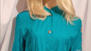 Женский жакет с вышивкой