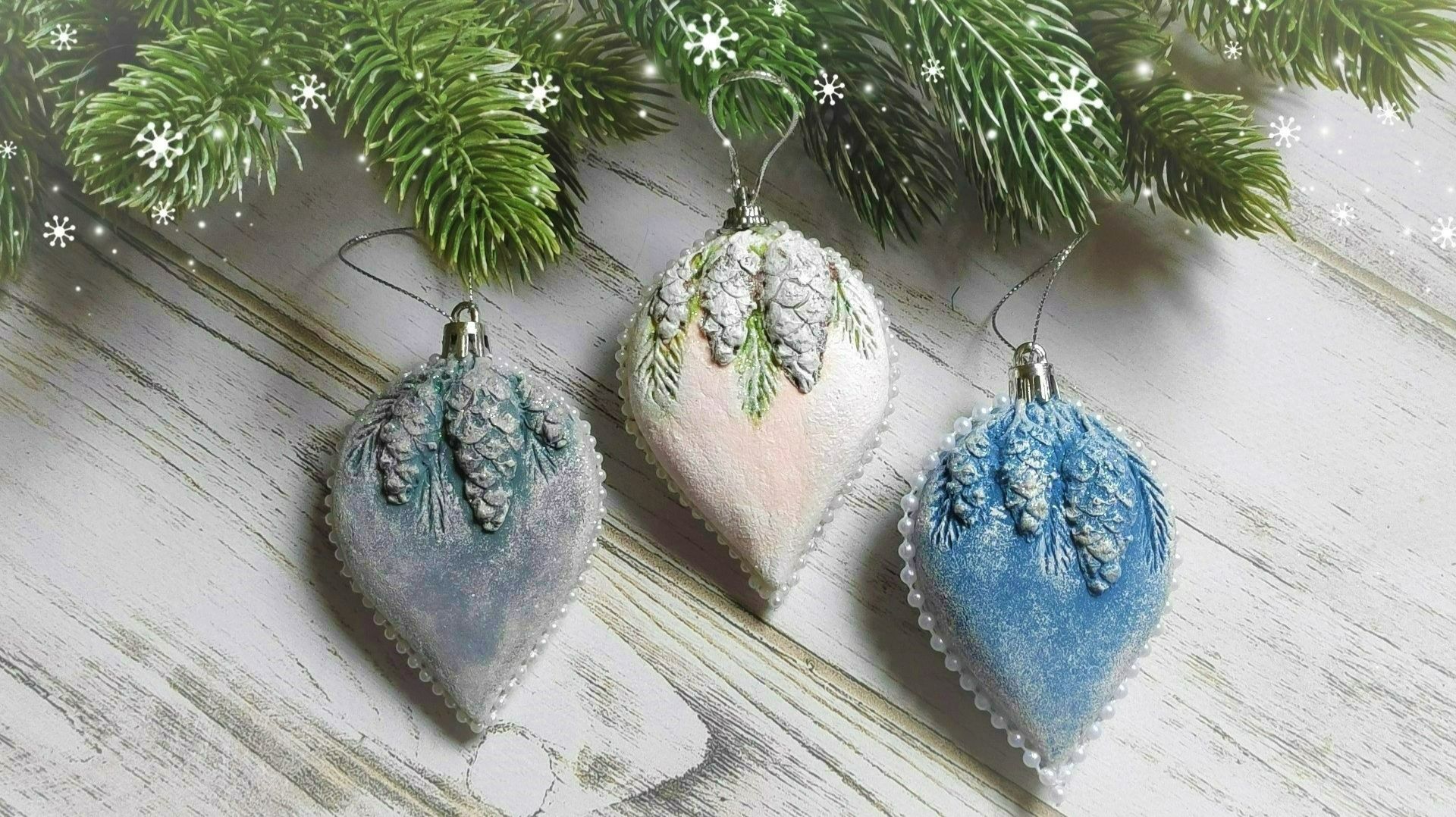 ОБОЖАЮ ТАКИЕ 😍 ёлочные игрушки своими руками из лёгкого пластилина. МК молда в конце видео. смотреть онлайн