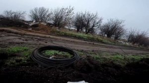 Тянем кабель связи. Мини экскаватор