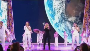 ОЛЬГА КОРМУХИНА И  ГР. «ГОЛОСА ПОБЕДЫ» «КОСМИЧЕСКАЯ» - А. БЕЛОВ, К. ОСТРОВСКАЯ