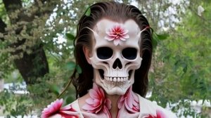 Мертвый дух мужского черепа.