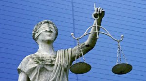 Не осознавала вред: домогавшаяся мальчиков учительница избежала ответственности