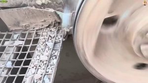 Строительство, дробление щебёнки