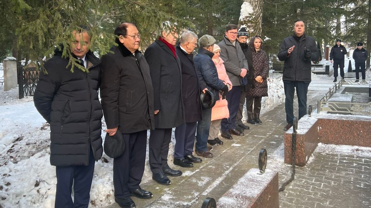 Учёные почтили память М. А. Лаврентьева