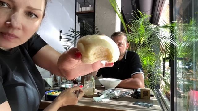 ВЛОГ Захотели чего-нибудь ВКУСНЕНЬКОГО ! Гуляем по Набережной Анапы смотреть онлайн