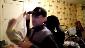 Деньги и батоны!