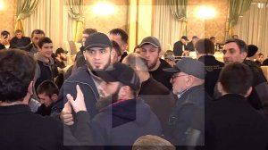 Обладатель двух поясов чемпиона UFC Махачев прилетел в Дагестан