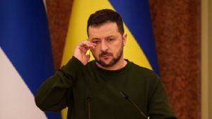 Олейник: Зеленский может избежать наказания за коррупцию, признав нелегитимность