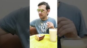 Обжор мукбанг / яблочный пирог Шарлотка с молоком