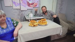 Пирожки лучше всех Сибирские вкусно кушаем ПОДВАЛ ИЛЬИЧА