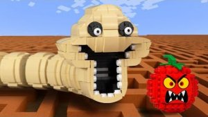 Остерегайтесь ГОЛОДНОГО ЧЕРВЯКА ROBLOX, заблудившегося в лабиринте Garry Mod  Гигантское существо