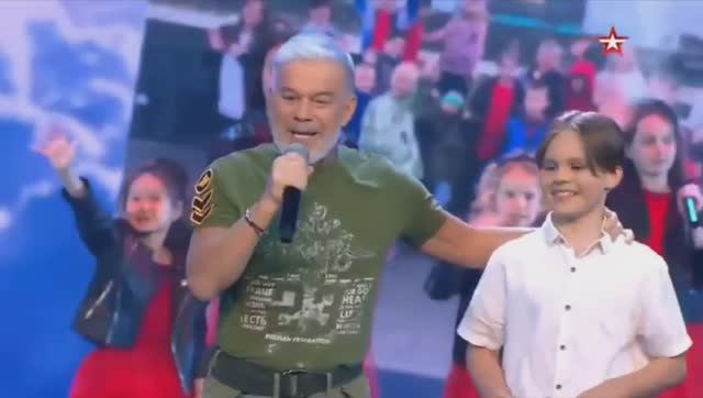 ОЛЕГ ГАЗМАНОВ  и Степан Уманец - "ВПЕРЁД, РОССИЯ " смотреть онлайн