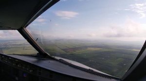 Вид из кабины самолёта,мягкая посадка.