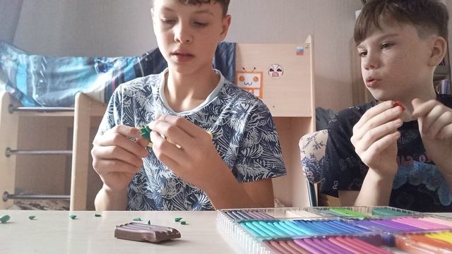 😂Кто лучше сделает подделку из пластилина на новогоднюю тематику ЧЕЛЕНДЖ!😜