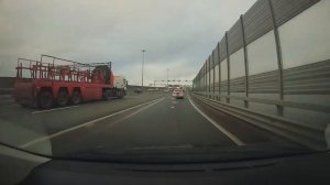 Россия. Санкт-Петербург. 22.11.2025. 1/2