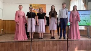 Дороги (муз.А.Новикова, сл.Л.Ошанина) Вок ансамбль Ирис Солнечногорская ДШИ