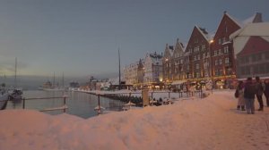 Снежная магия в Бергене | Зимняя пешеходная экскурсия в формате 4K