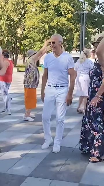 ТАНЦЮЄ ХАРКІВ #kharkiv #kharikiv смотреть онлайн