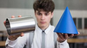 Пересечение конуса и цилиндра: от модели к чертежу. Компас