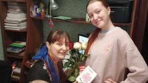 Подготовка и вручение подарка маме на день рождения. Влог Ксюши