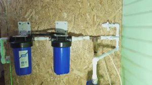 Смонтировал три фильтра для воды .