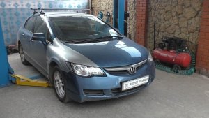 Промывка инжекторов на автомобиле на Honda Civic 1,8 Хонда Цивик 2008