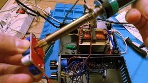 Зарядное устройство КЕДР 10 А превратился в лабораторный блок питания