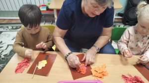 Группа «Теремок» занятие «Осеннее дерево»