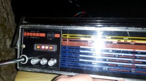 Работа радиоприемника Спидола 230-1 на улице вечером в 18:50 по Московскому времени.