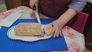 НЕЖНЫЙ СОЧНЫЙ ПЕЧЁНОЧНЫЙ РУЛЕТ! Шикарная закуска на НОВОГОДНИЙ стол!.