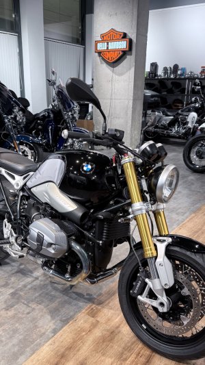 2017 BMW R9T Black Storm