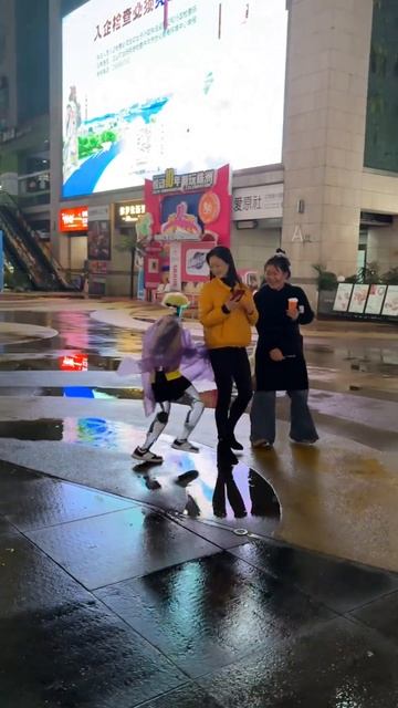 Забавный робот-андроид #эрдан @83977438469