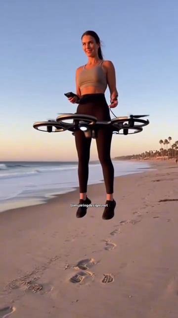 У китайцев появилось новое устройство которое они носят на талии. 
люди летающий небо