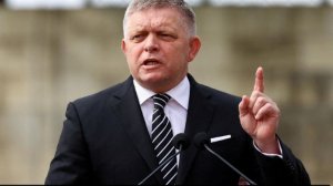 Фицо: уже никто не оспаривает невозможность вступления Украины в НАТО