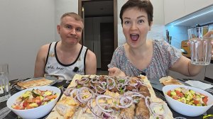 Мукбанг пир ЖИВОТА! Объедаемся ШАШЛЫКОМ и люля напоследок на НОЧЬ глядя) Семейный ужин в России