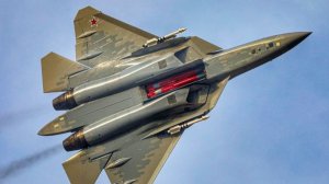 Показан боковой отсек для вооружения на истребителе Су-57Э