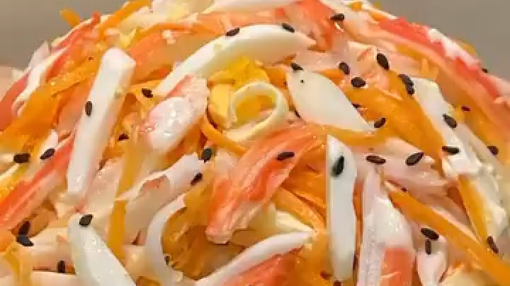 Очень вкусный Салат «Снежный краб»...🥗❄🦀😋    Рецепт ⤵️