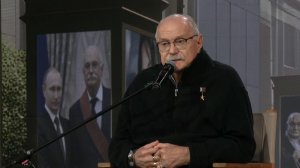 Никита Михалков встретился с творческой молодежью в Национальном центре "Россия"