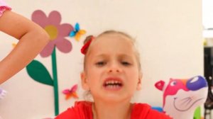 Весёлое волшебство с Майей и Машей