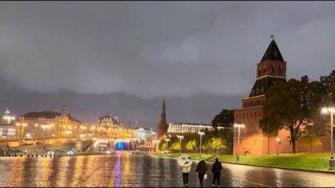 Ночная Москва магия огней и прогулка по историческим улицам 🌆✨