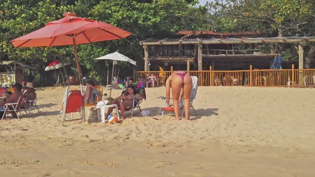 Бразилия: красота пляжей, активный спорт и вайб лета смотреть онлайн