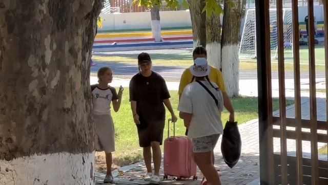 УРА ‼️Алиса приехала ДОМОЙ‼️ Встреча с кошкой Синди ! Впечатления от лагеря ✅ смотреть онлайн